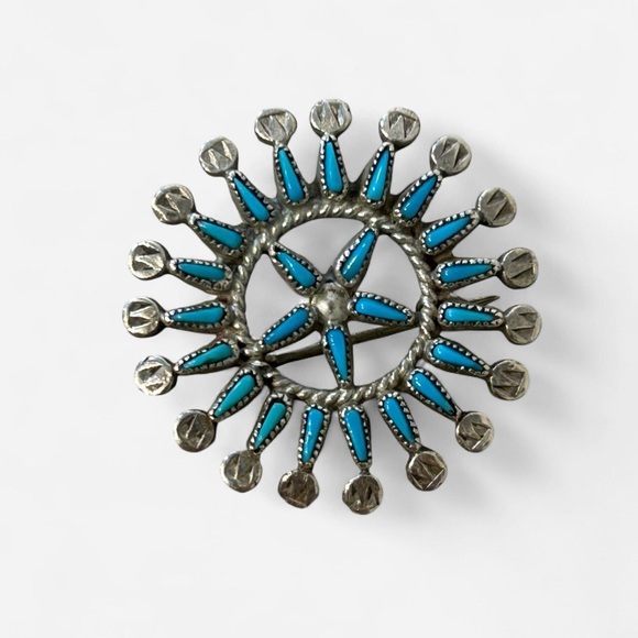 Vintage Jewelry - Vintage Zuni Native Mahkee Cluster Turquoise Silver Brooch Pin